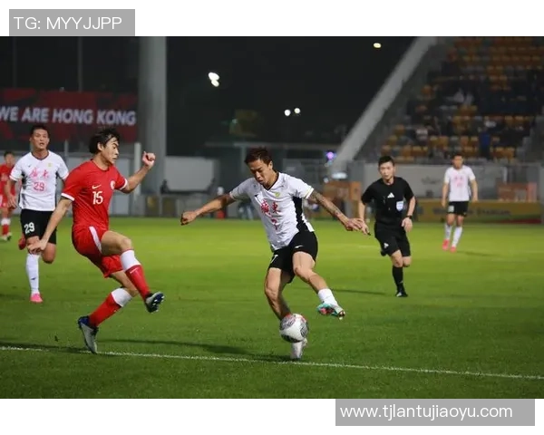 足球明星齐聚南京引发热潮球迷期待盛大赛事盛况